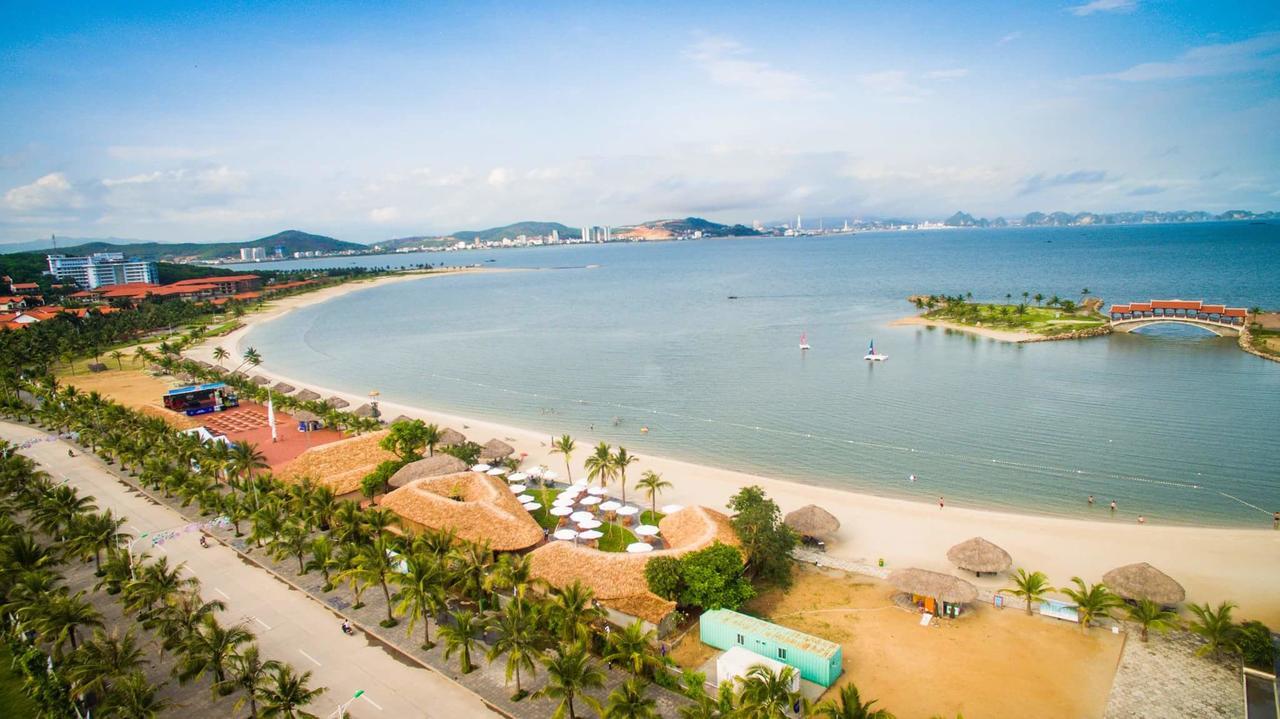 Moon Bay Ha Long Hotel Экстерьер фото